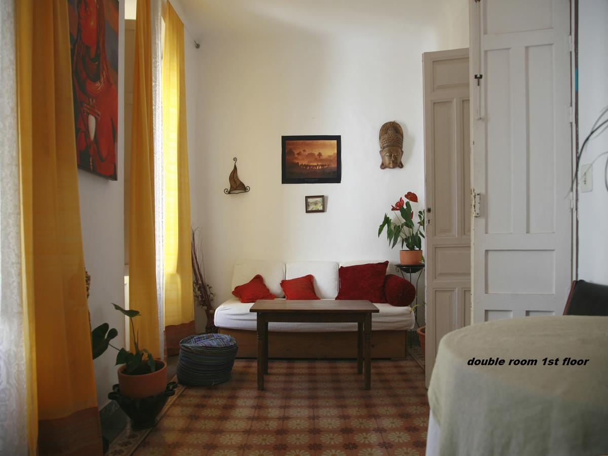 Ananda'S Mundo Guest House Orgiva Exterior foto